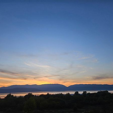 Villa Altiparmak Resen Esterno foto